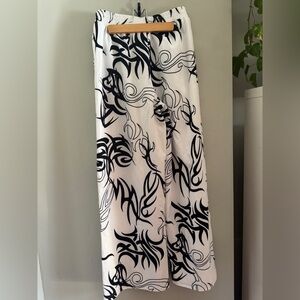 Y2K Black & White Tribal Print Pants size Small